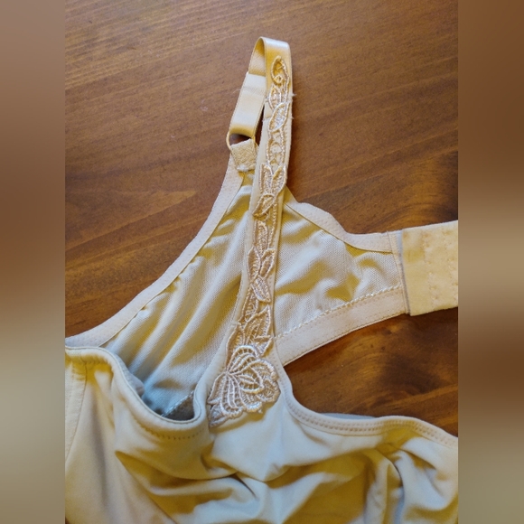 Barely Breezies Underwire Bra 44C NWOT - Picture 3 of 6